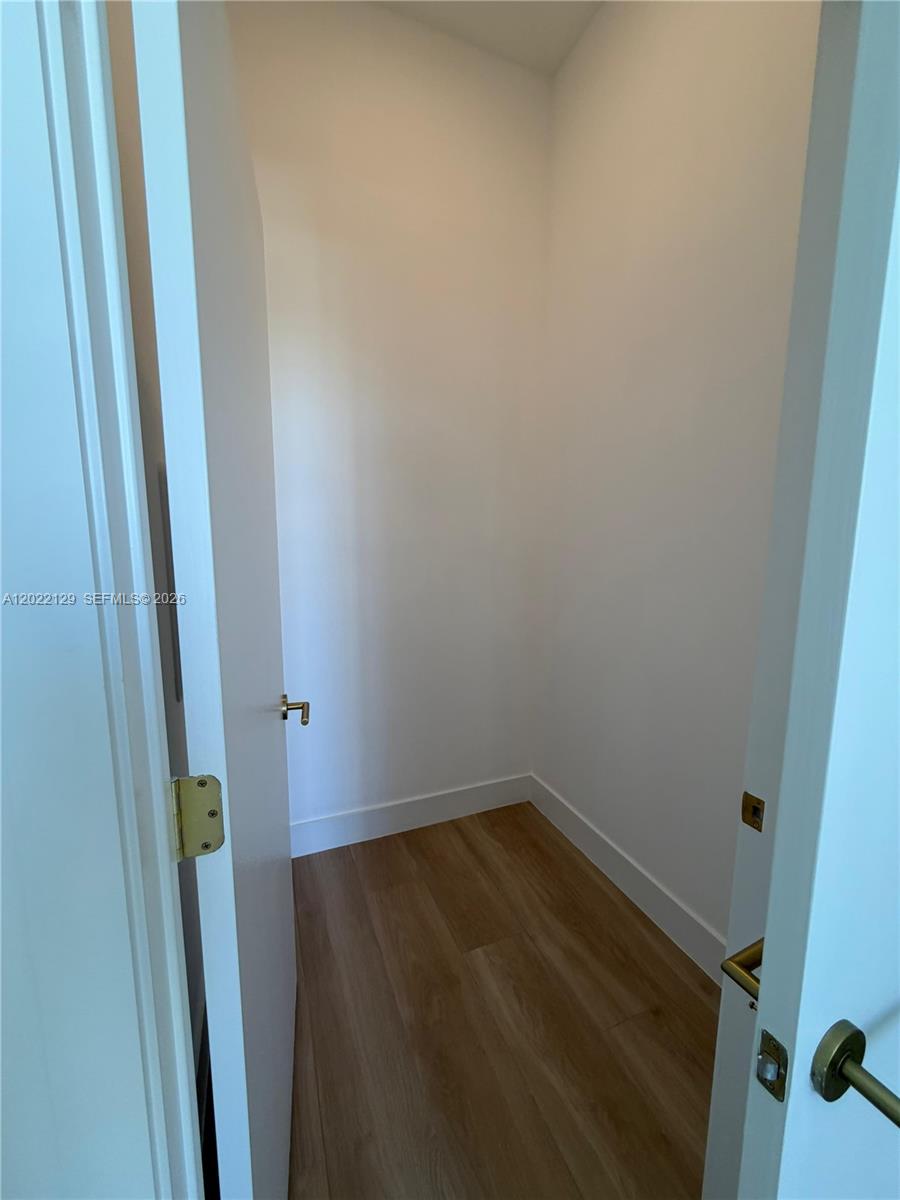 90 NE 32nd ST 1110