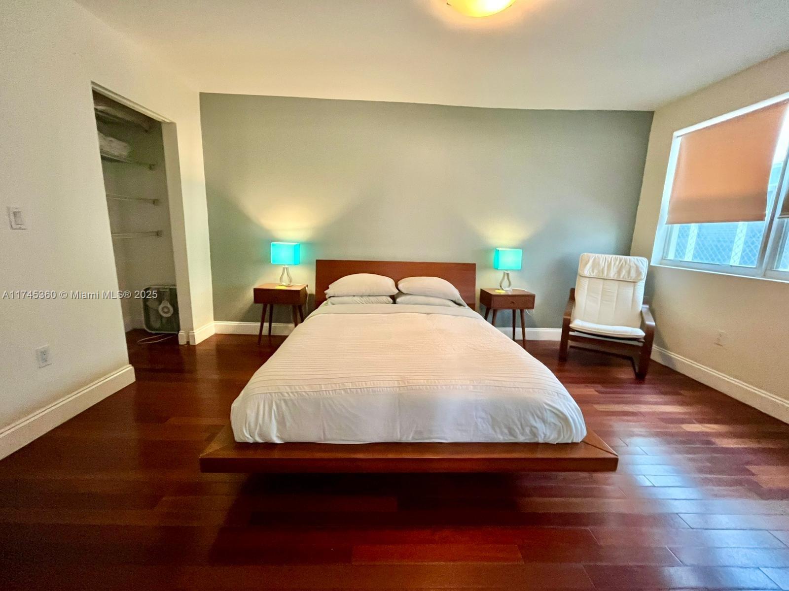 RETREAT CONDO - Residential