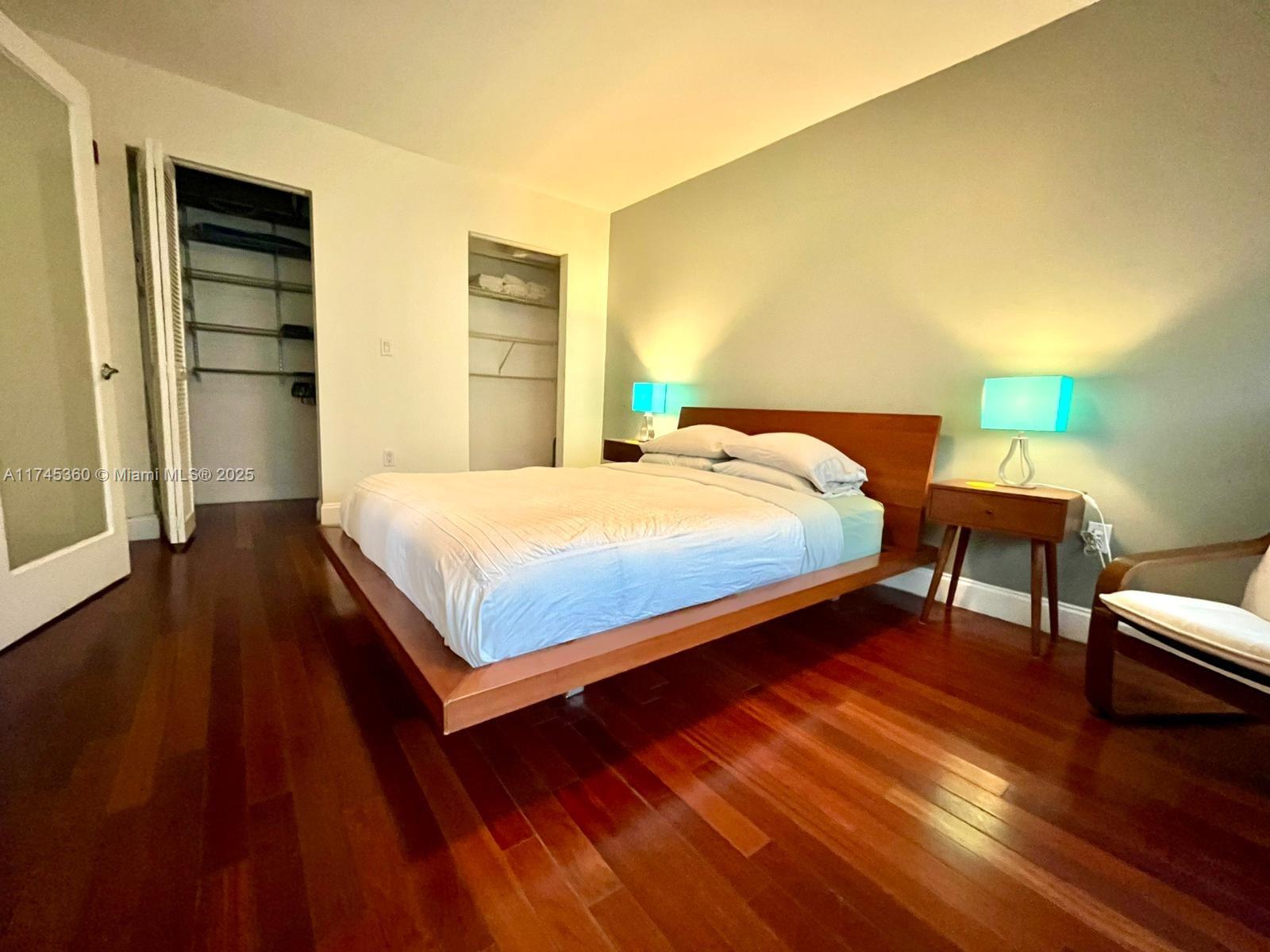 RETREAT CONDO - Residential