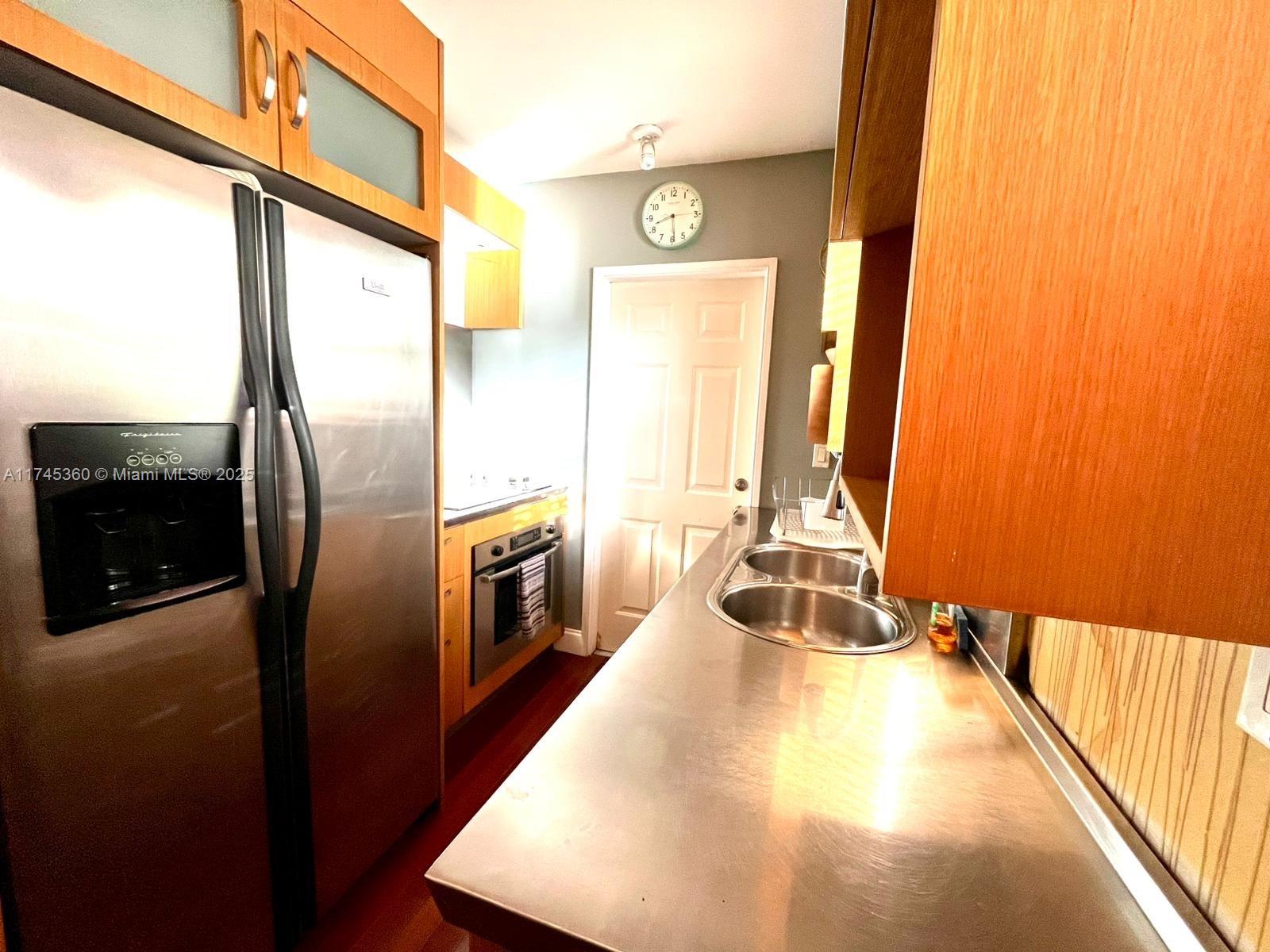 RETREAT CONDO - Residential