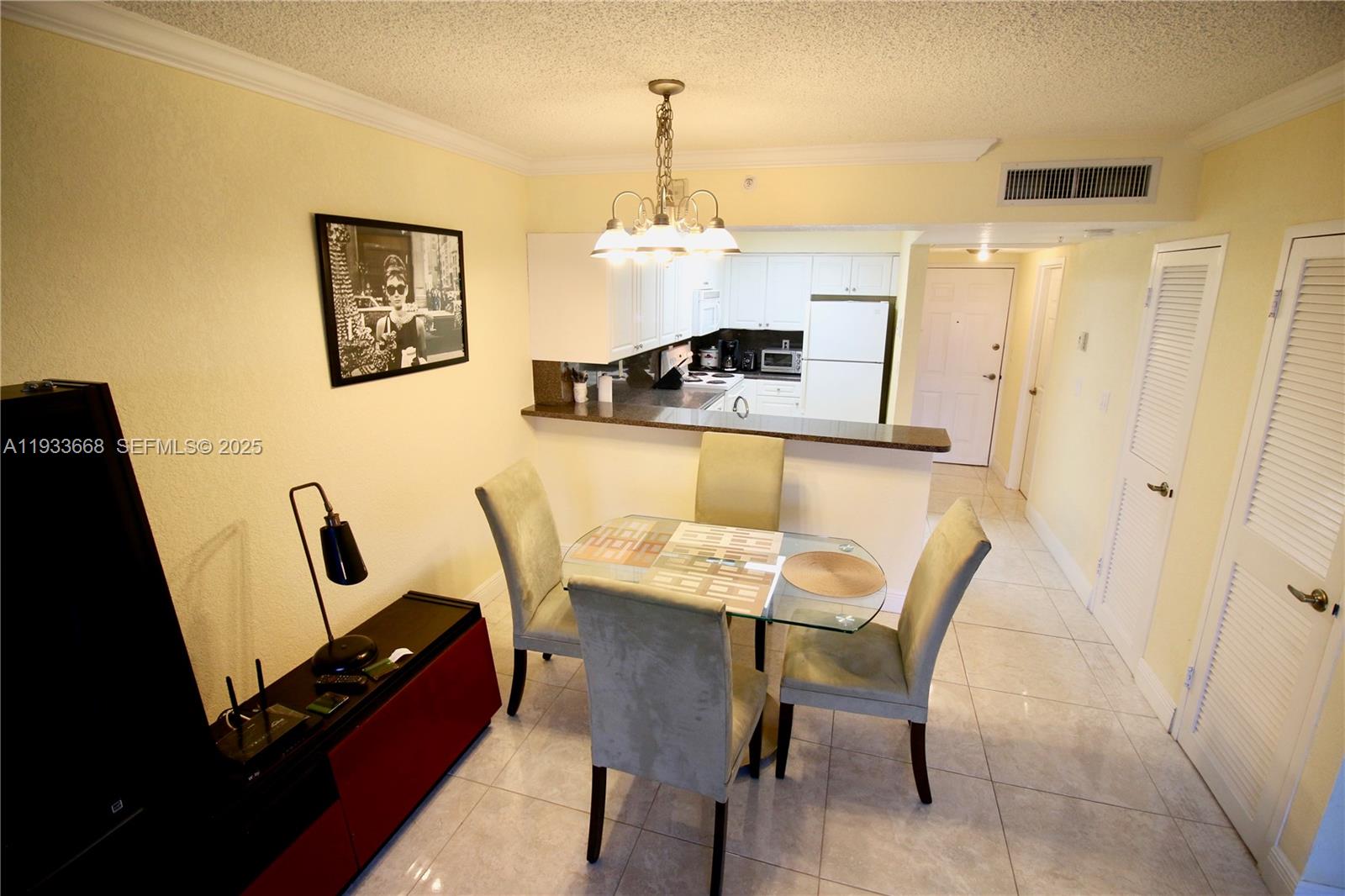 WAVE CONDO - Residential Lease