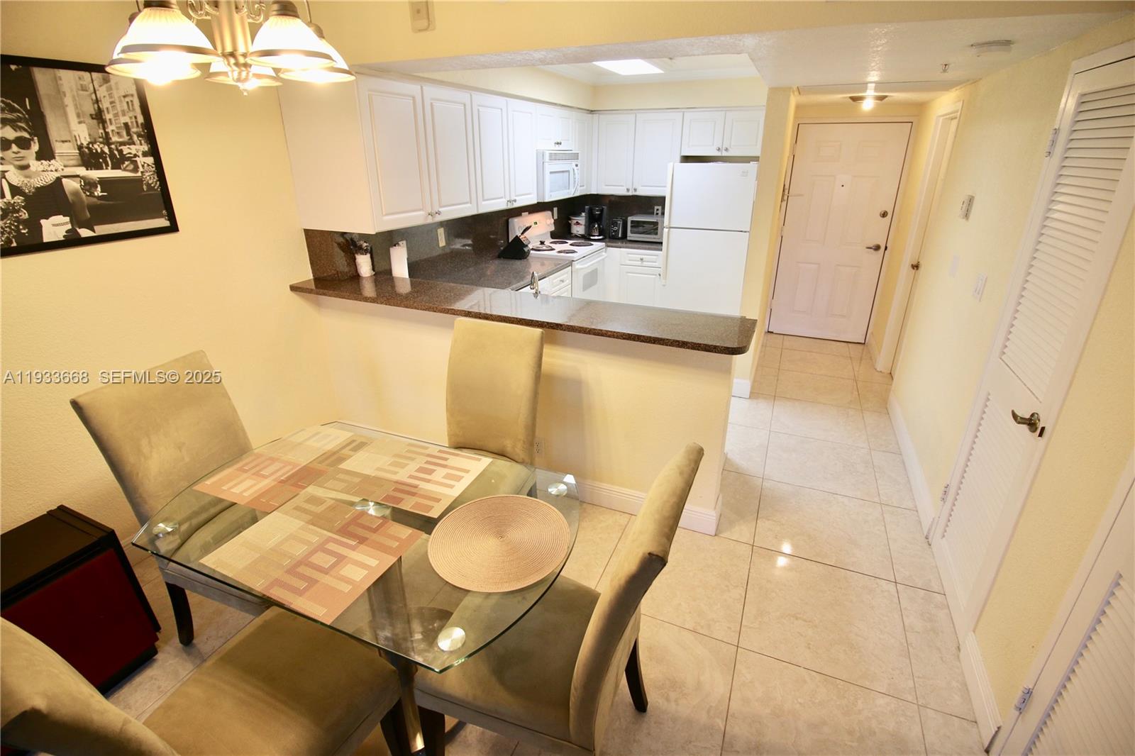 WAVE CONDO - Residential Lease