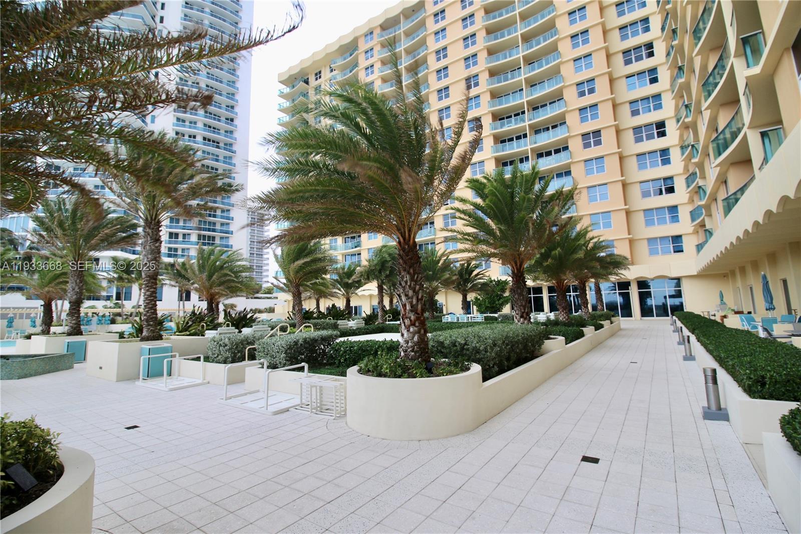 WAVE CONDO - Residential Lease