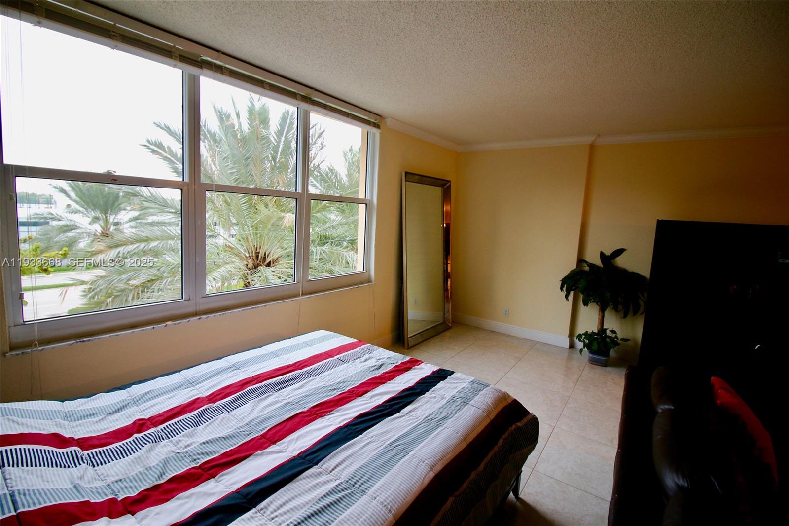 WAVE CONDO - Residential Lease