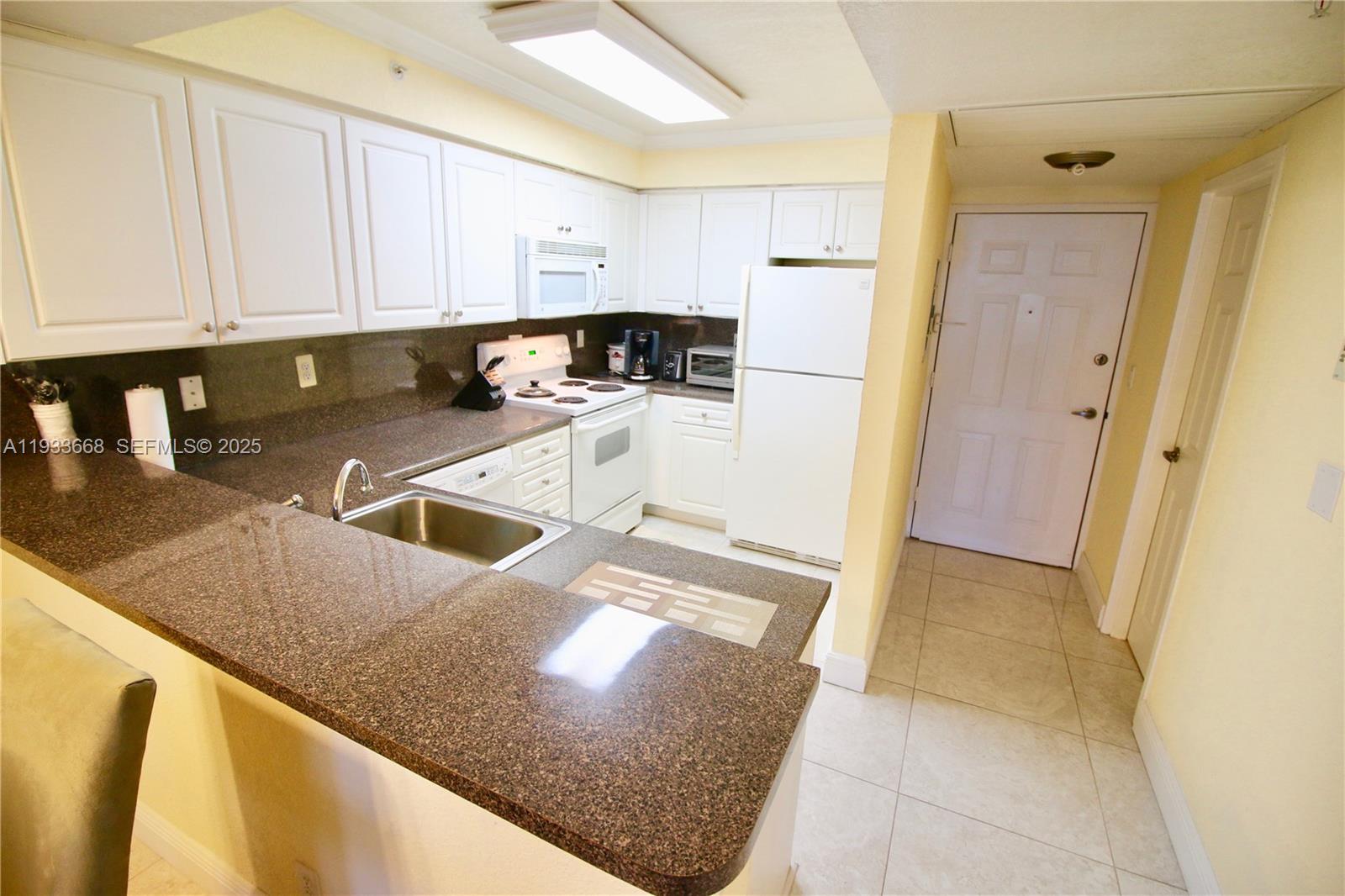 WAVE CONDO - Residential Lease