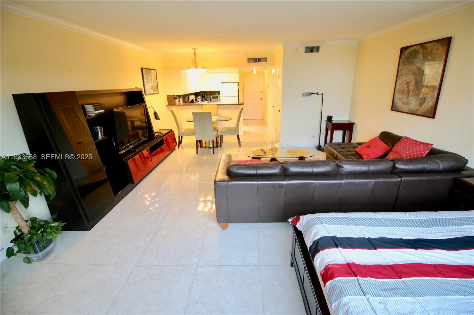 WAVE CONDO - Residential Lease