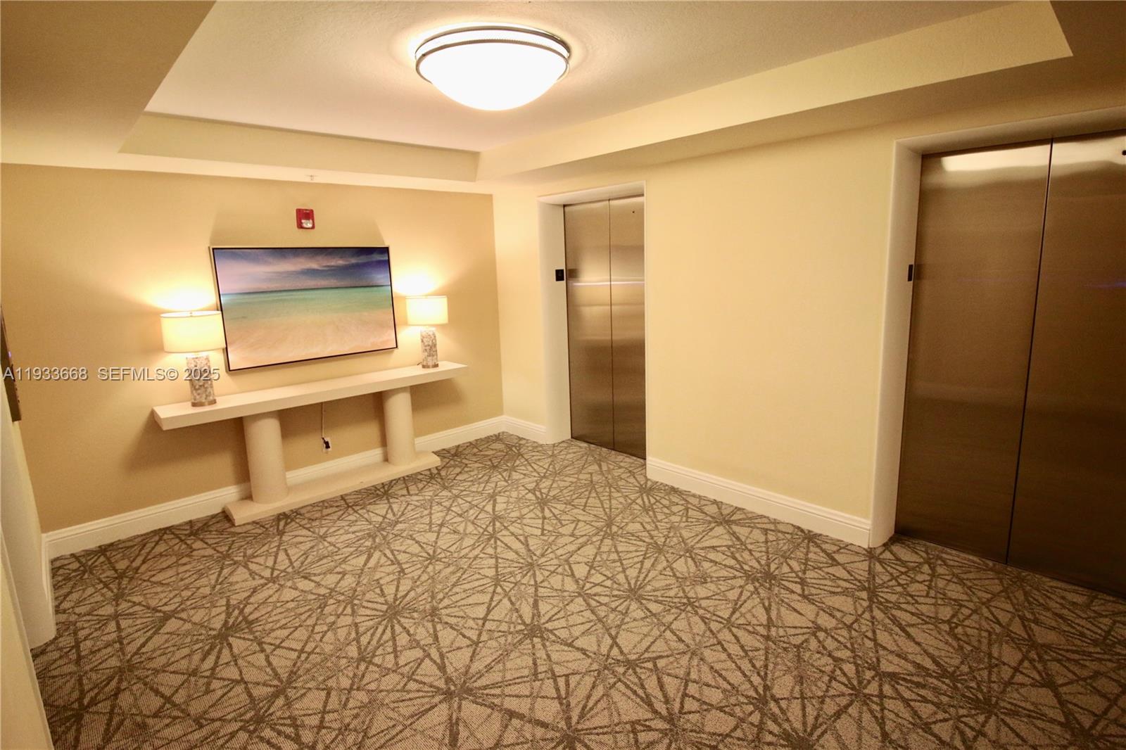 WAVE CONDO - Residential Lease