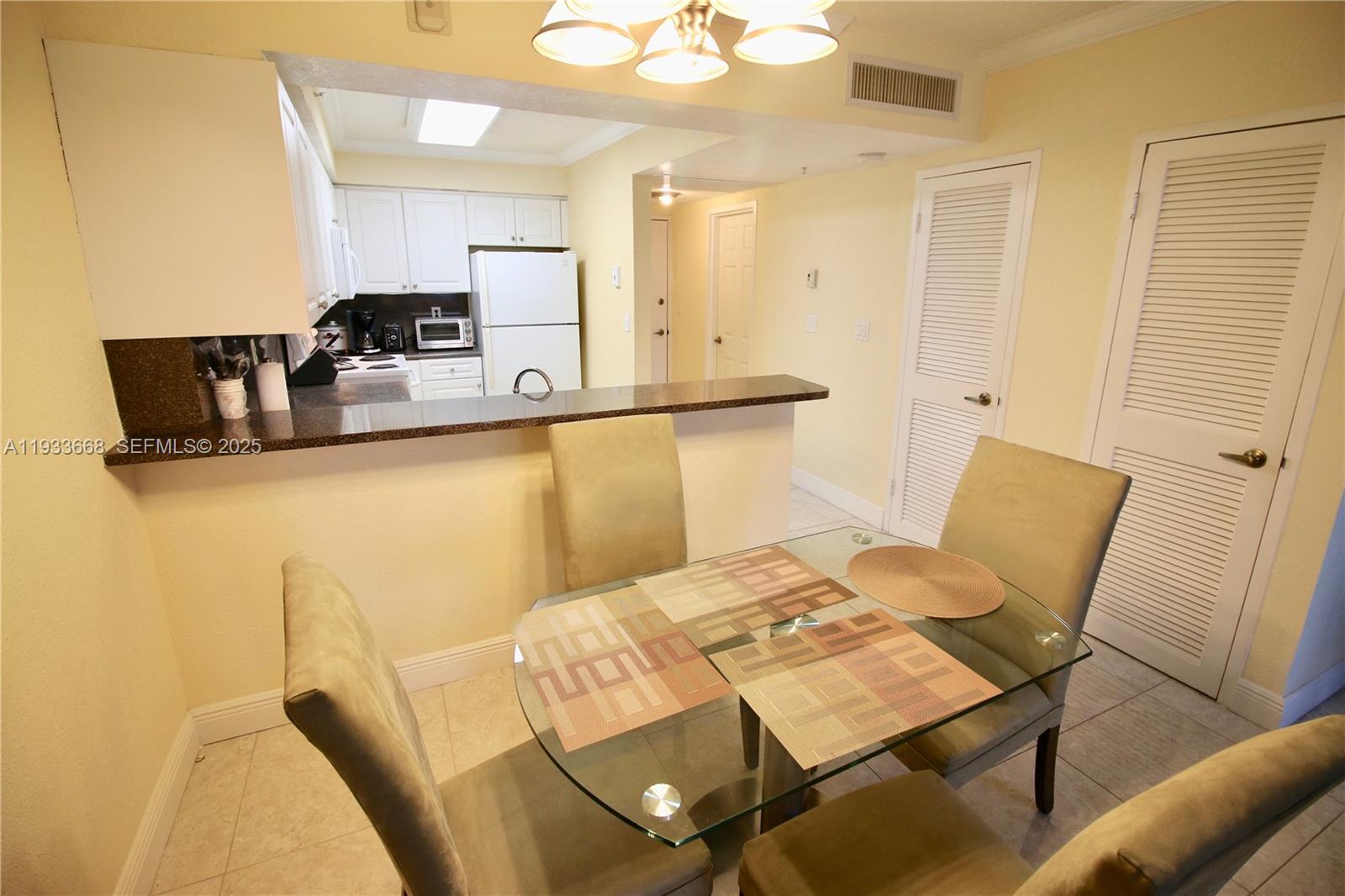 WAVE CONDO - Residential Lease