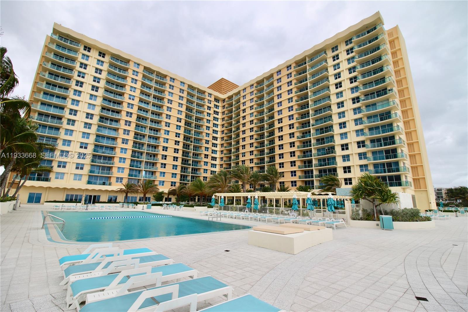 WAVE CONDO - Residential Lease