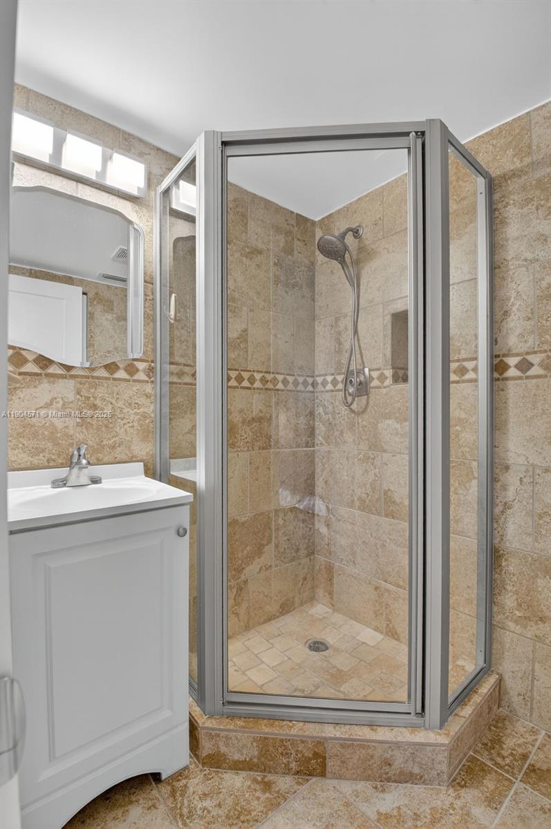 PINES OF DELRAY NORTH CON - Residential