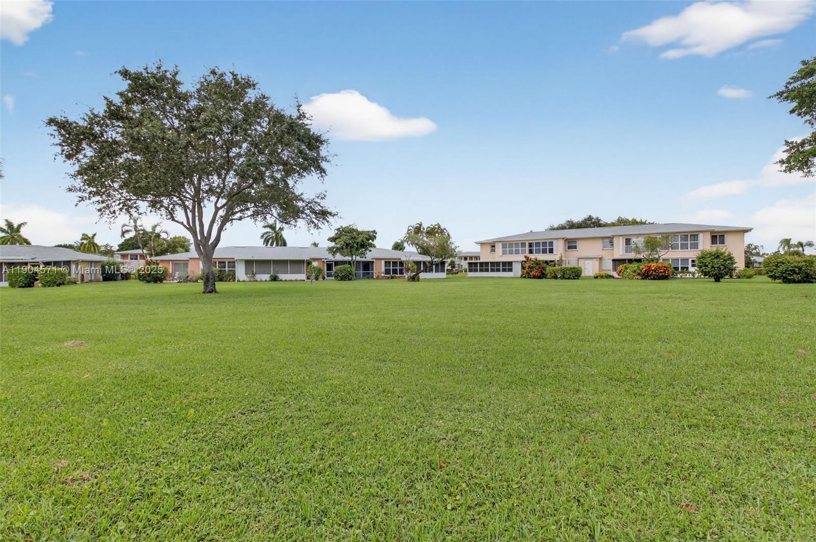 PINES OF DELRAY NORTH CON - Residential