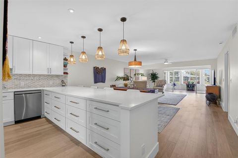 Photo of 1520 NW 19th Ter #102, Delray Beach, FL 33445 (MLS # A11904571)