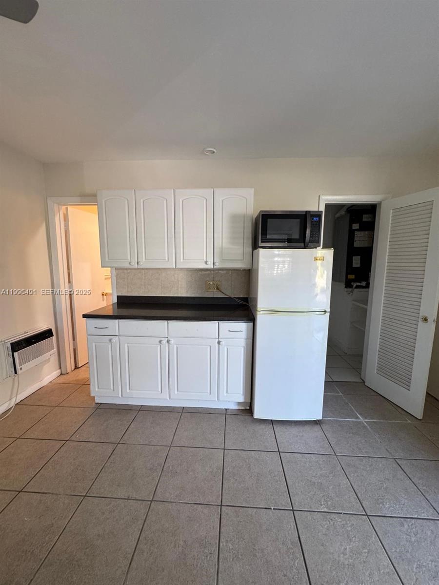 2051 NE 25th Ave 3