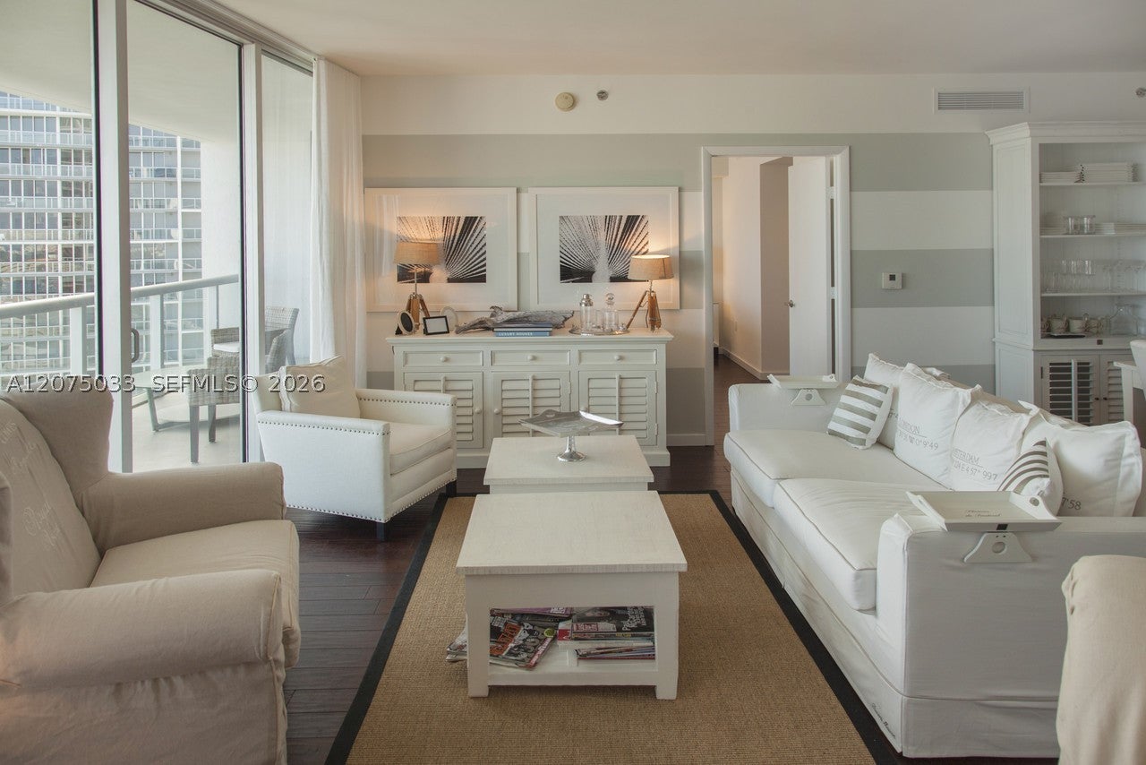465 Brickell Ave 4703