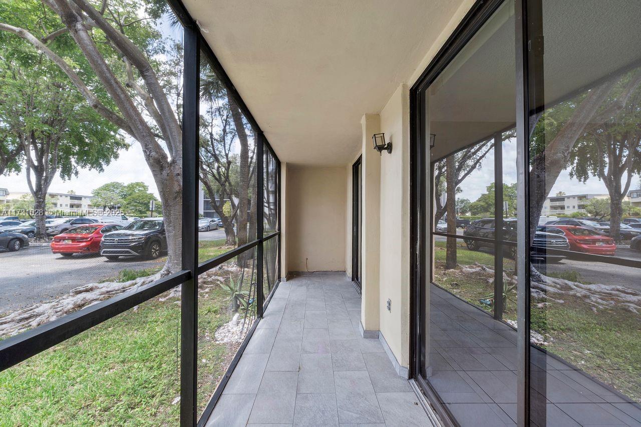 HORIZONS WEST CONDO #2 - Residential