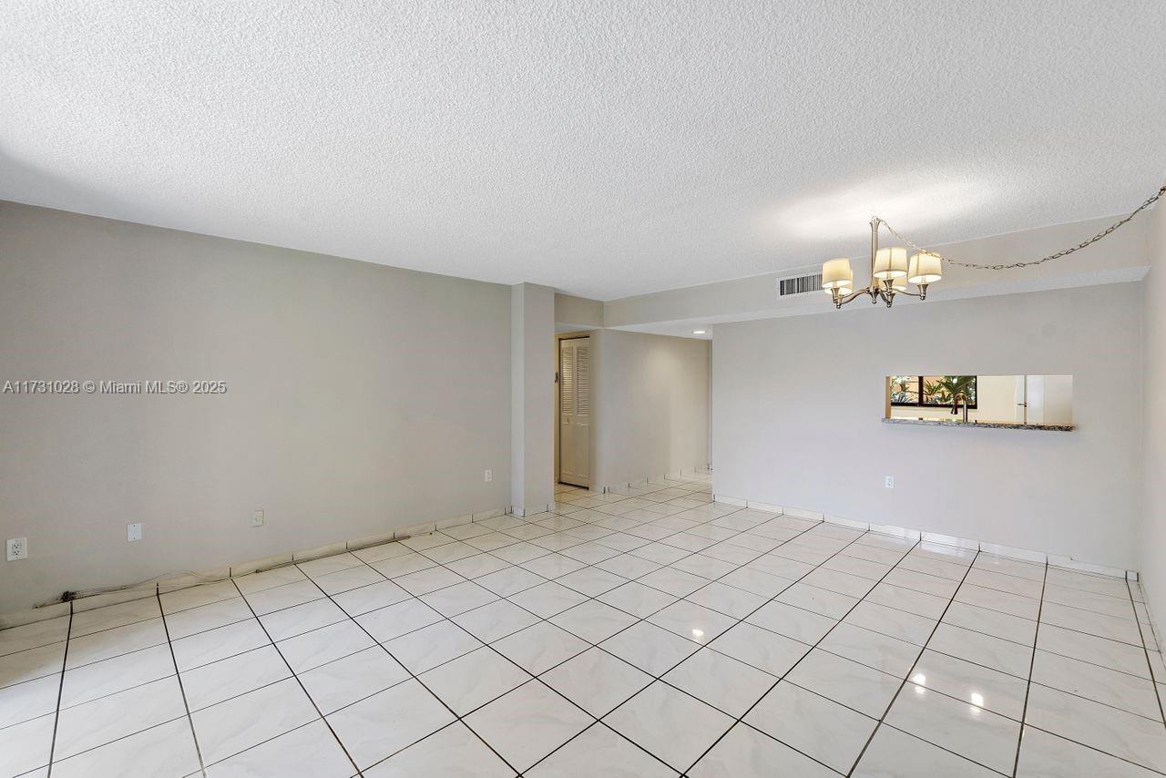 HORIZONS WEST CONDO #2 - Residential