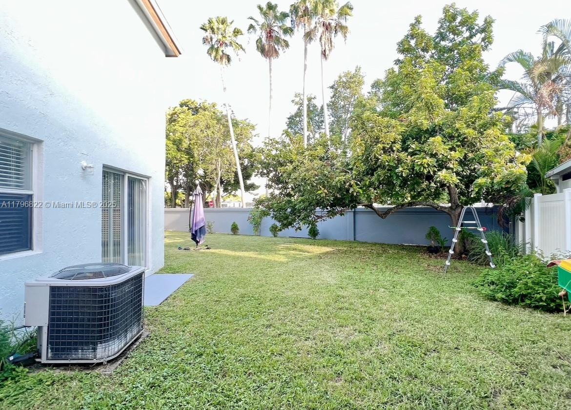 CORAL BAY - Residential