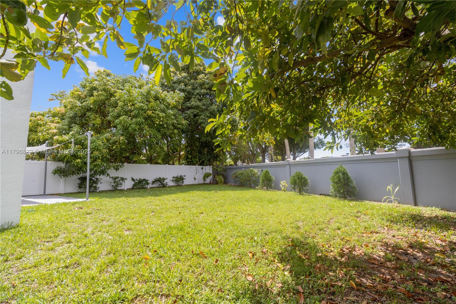 CORAL BAY - Residential
