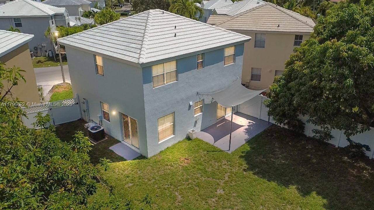 CORAL BAY - Residential