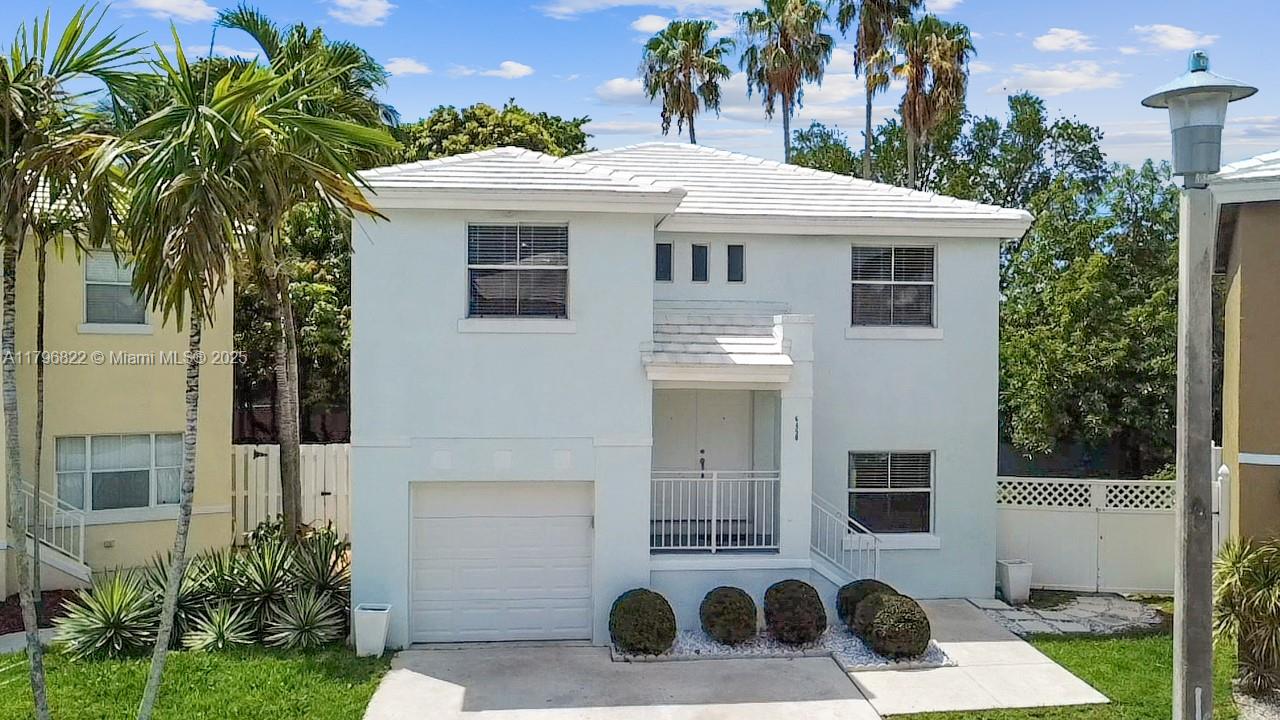 CORAL BAY - Residential