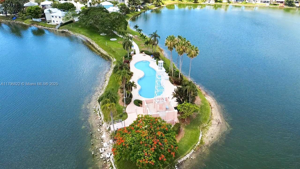 CORAL BAY - Residential