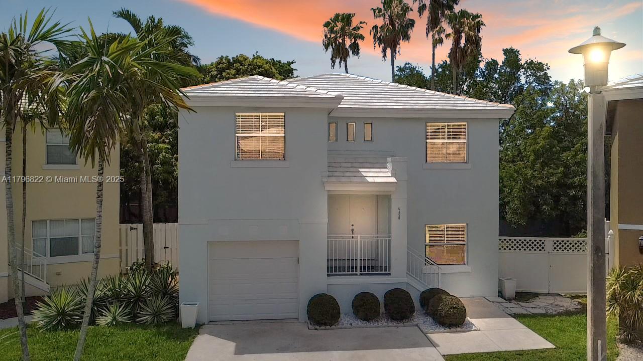 CORAL BAY - Residential