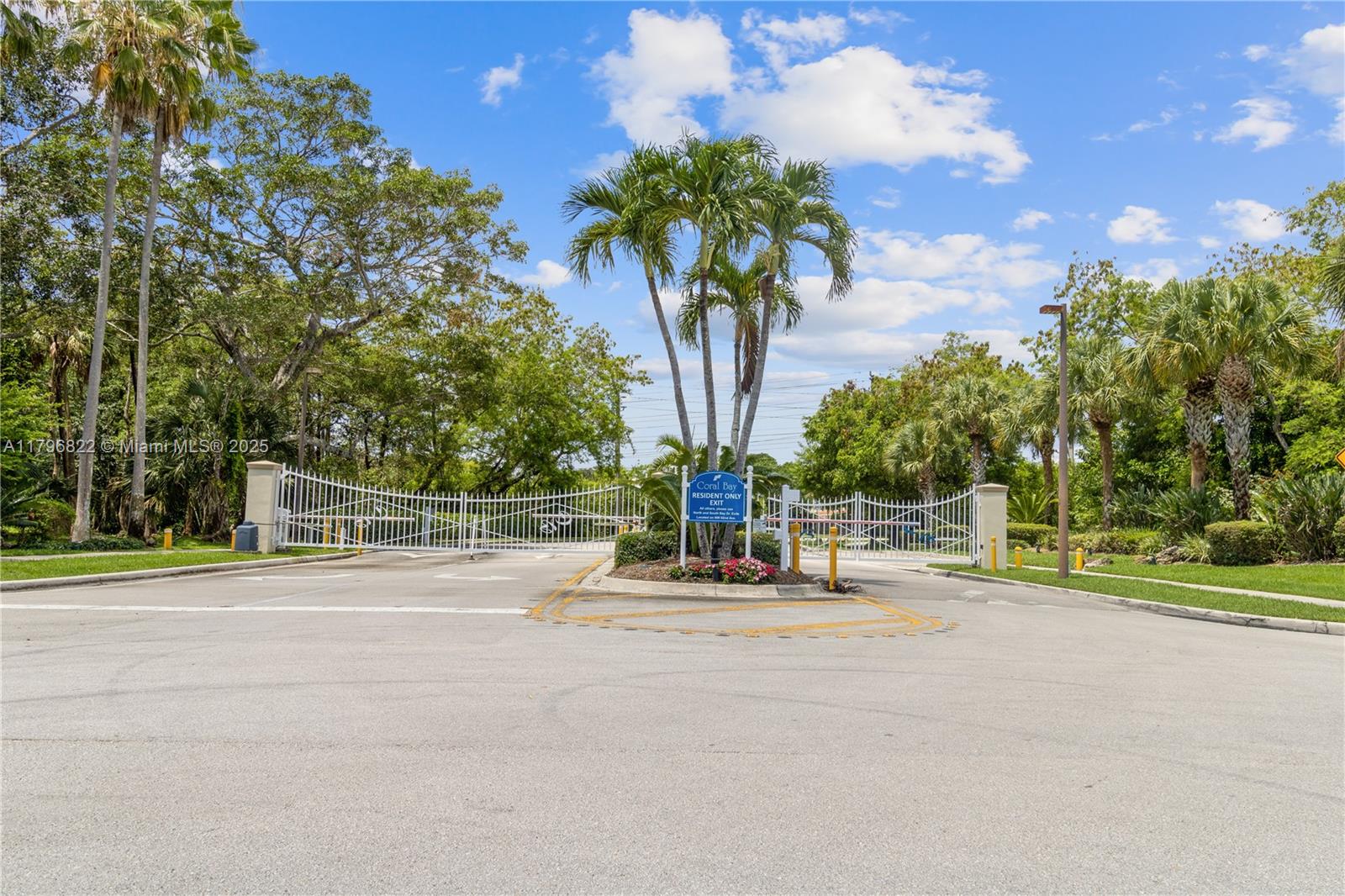 CORAL BAY - Residential