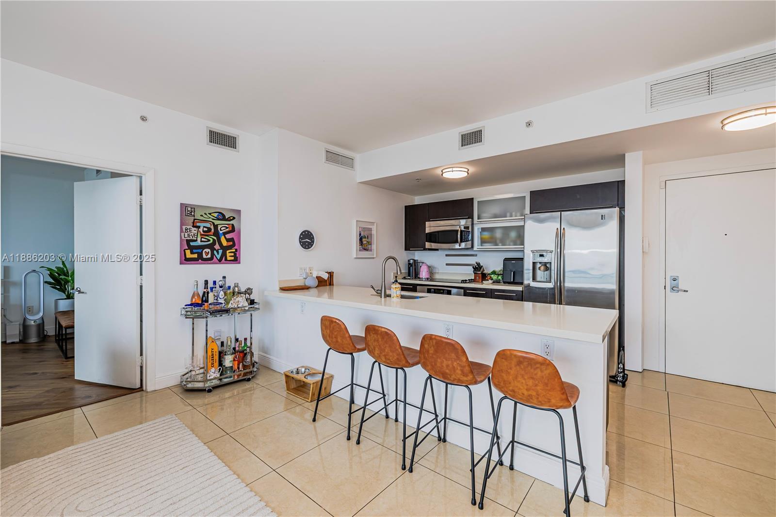 IVY CONDO - Residential