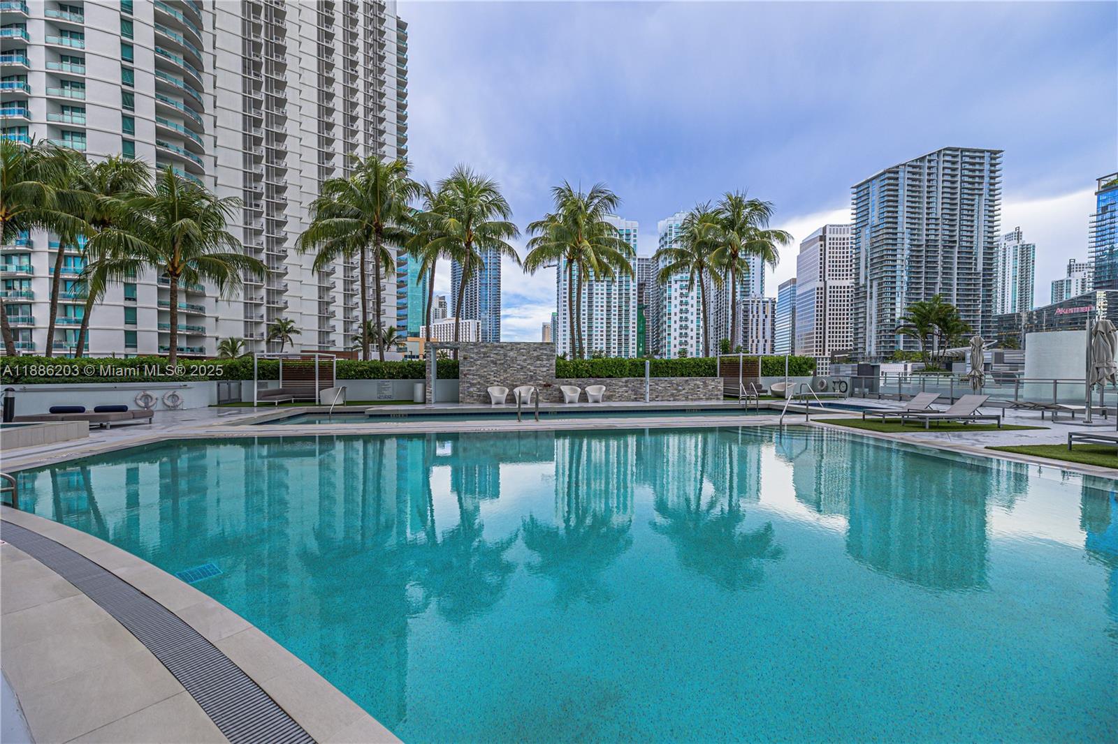 IVY CONDO - Residential