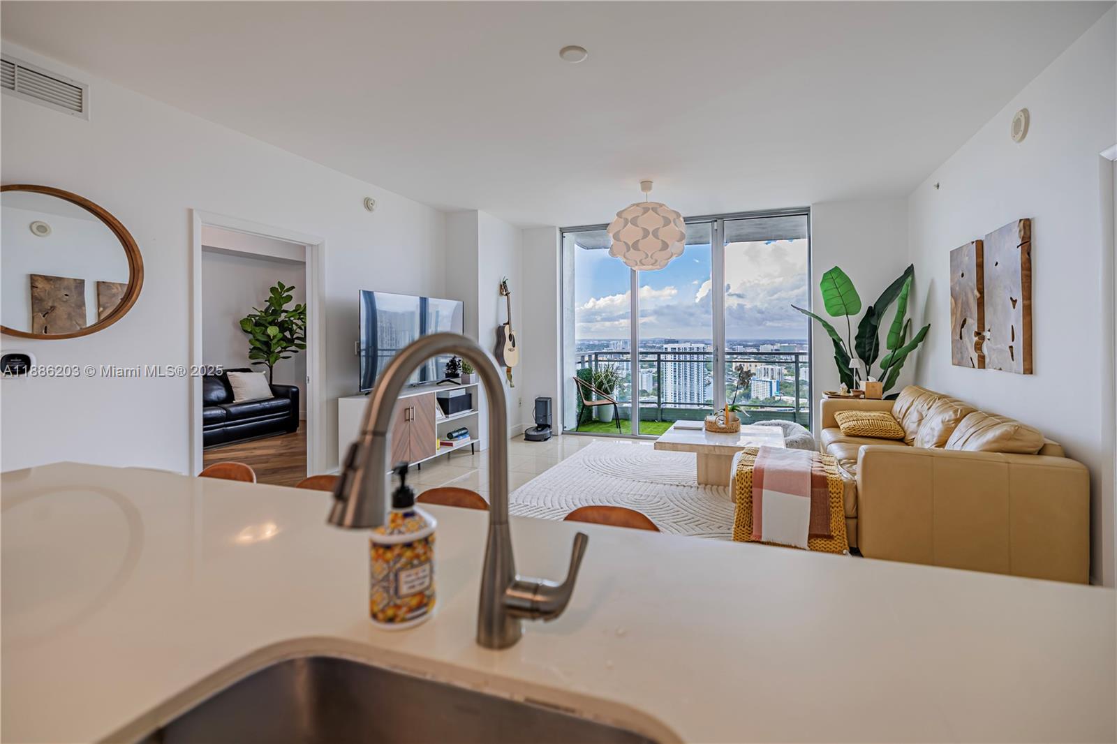 IVY CONDO - Residential