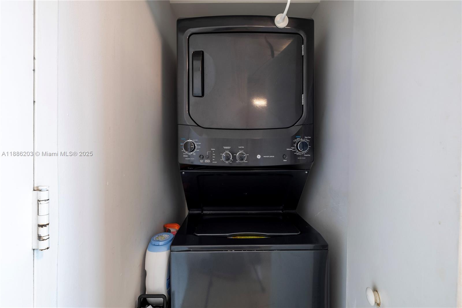 IVY CONDO - Residential