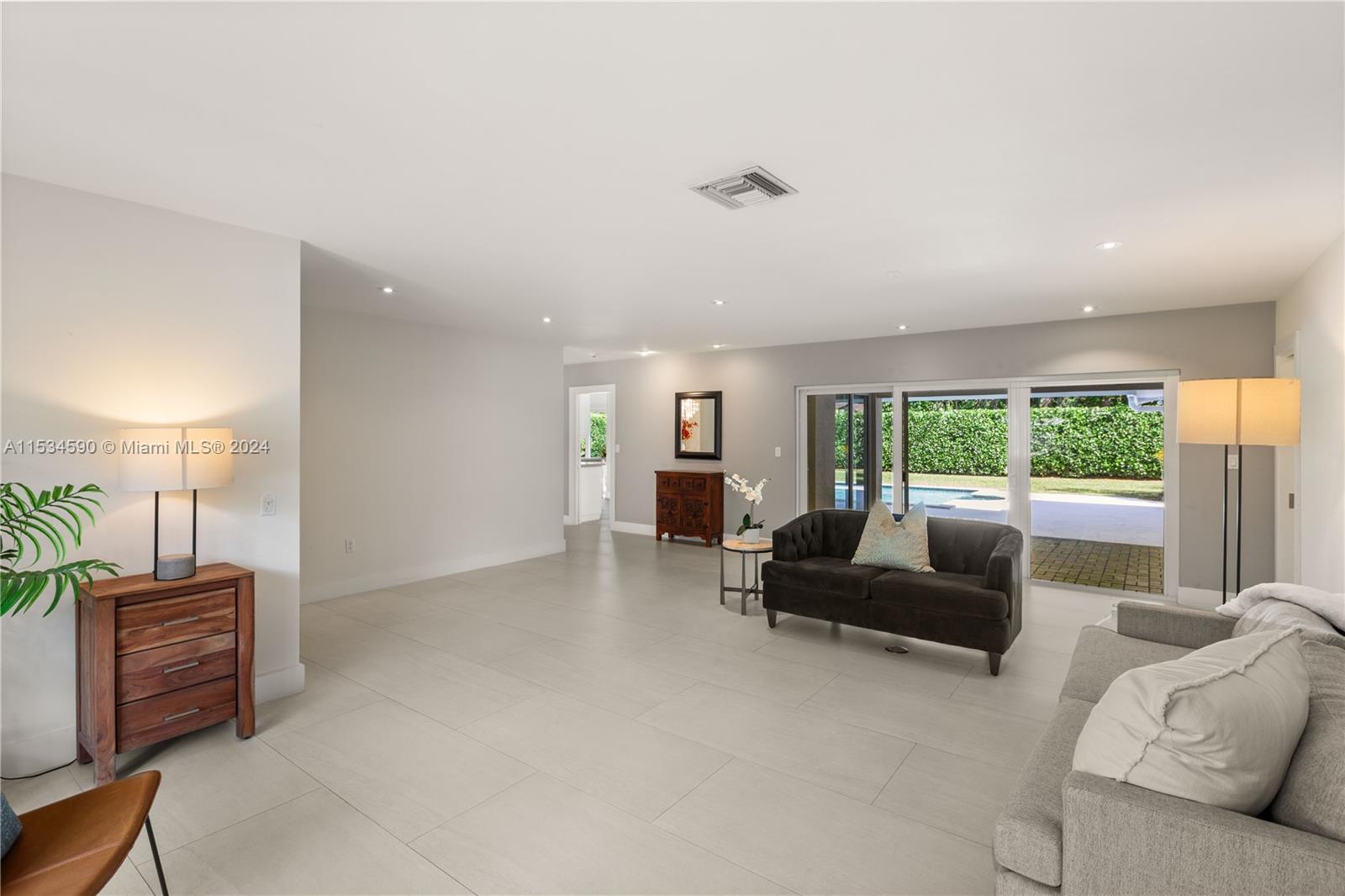 STONEHAVEN EAST - Residential