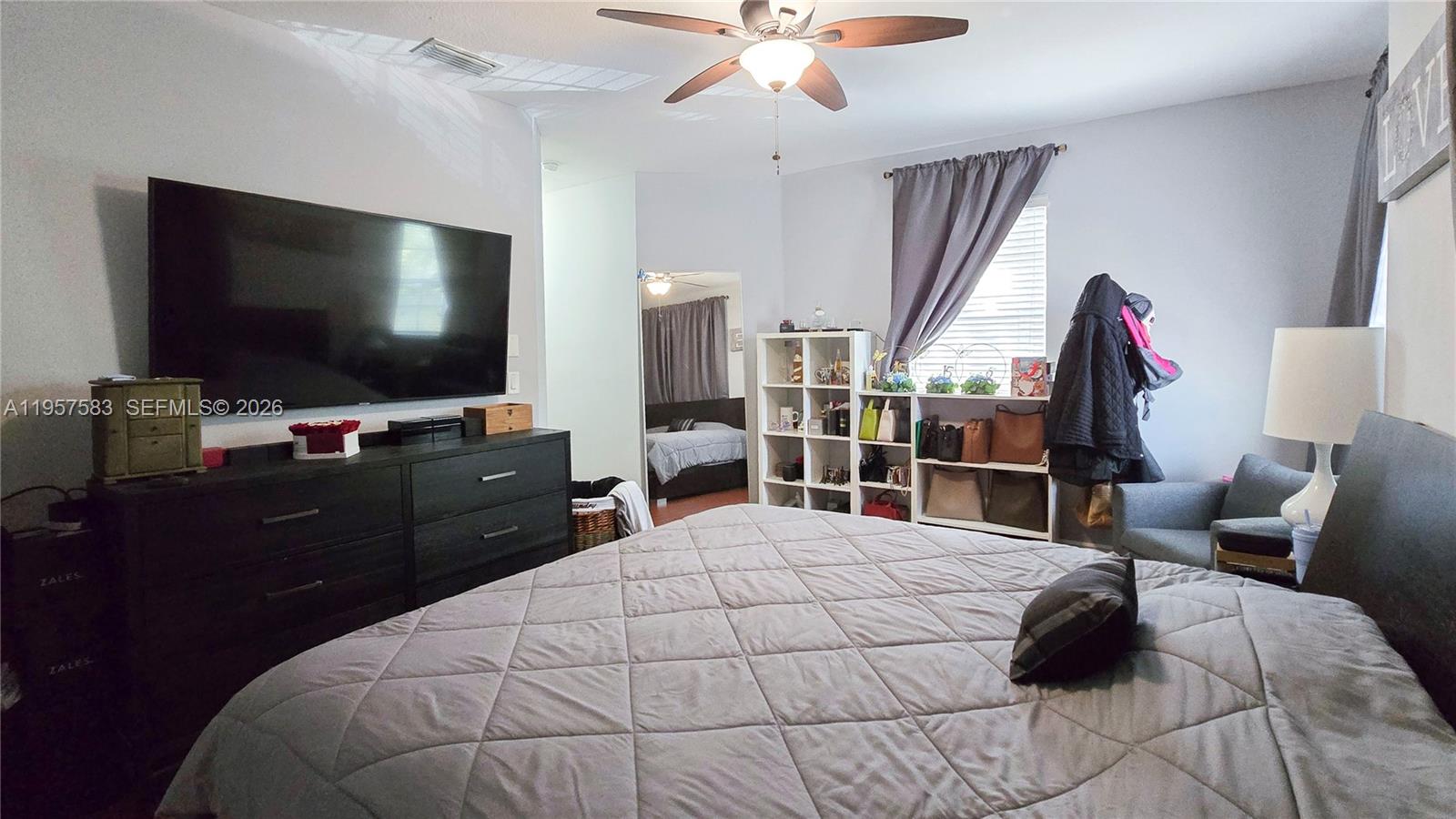 ESCADA VILLAS - Residential Lease