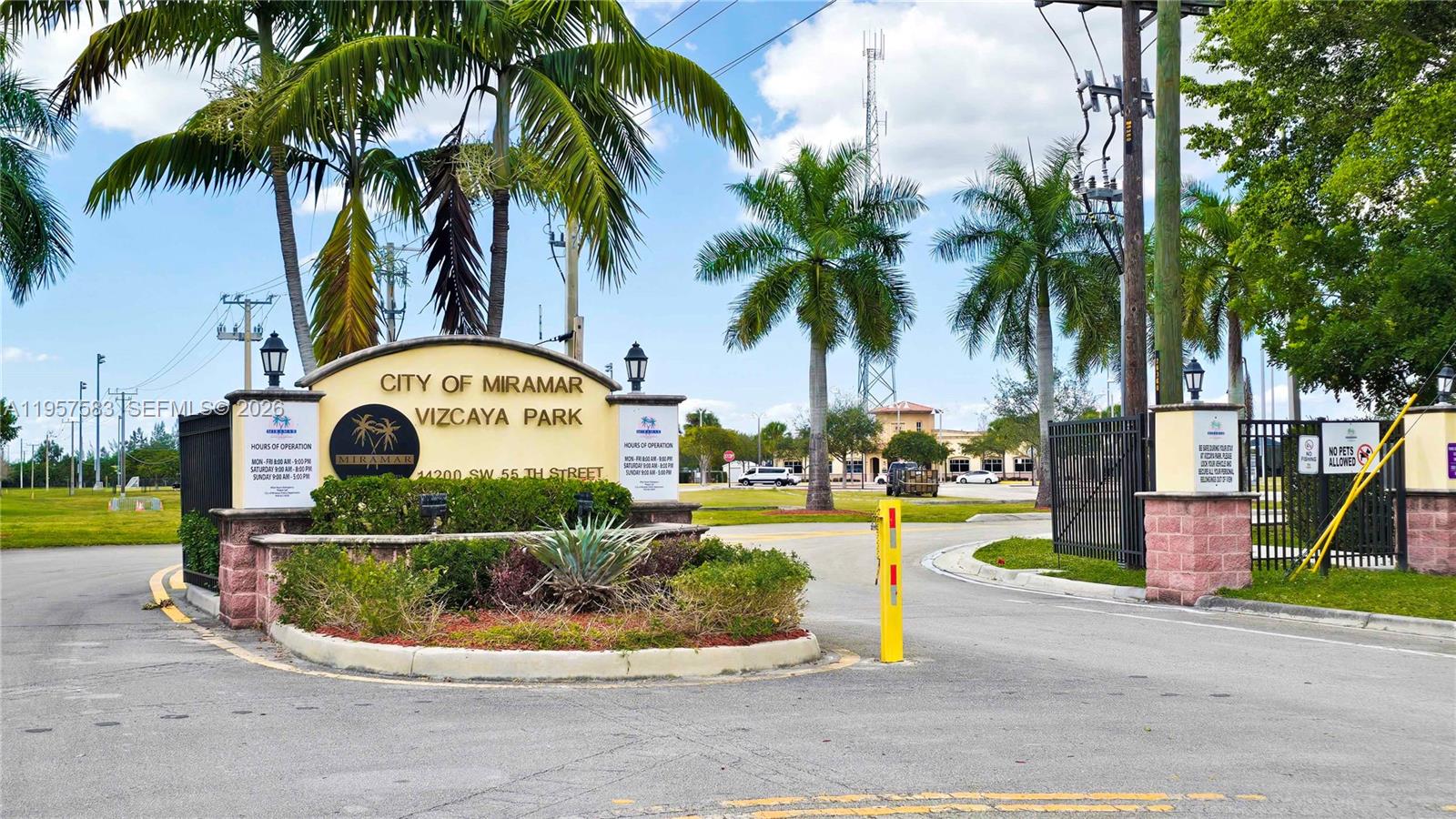 ESCADA VILLAS - Residential Lease