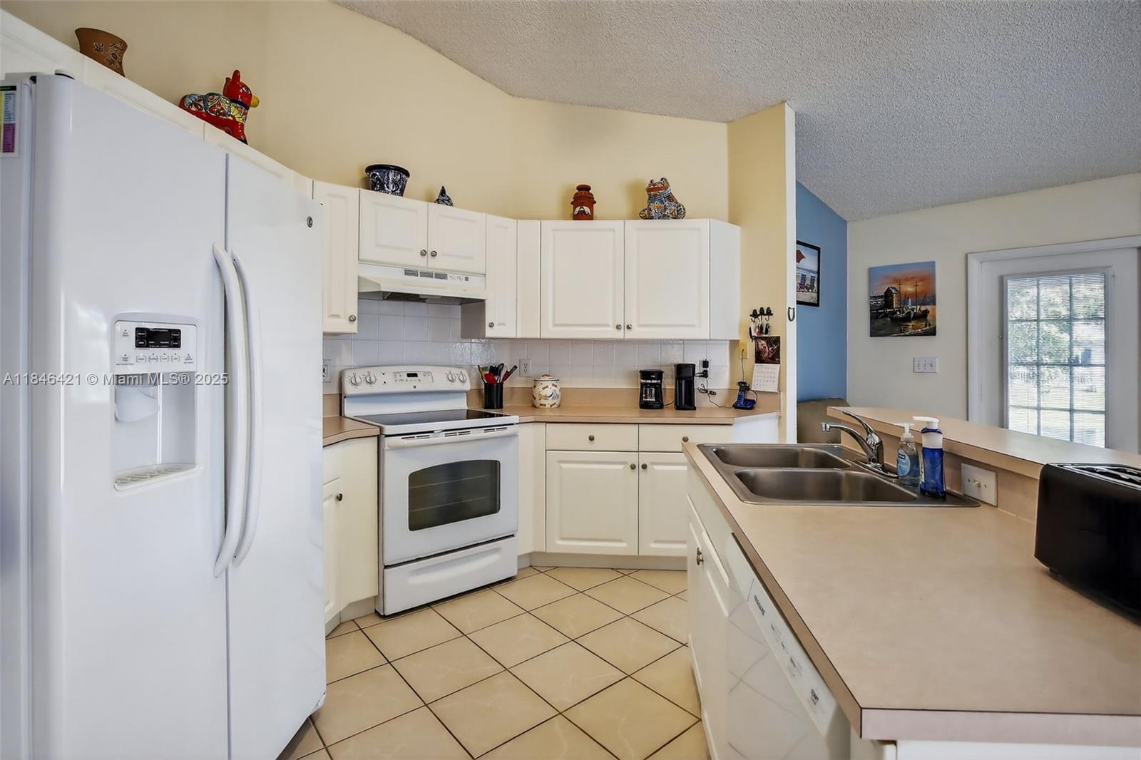 LAKES OF NEWPORT II - Residential