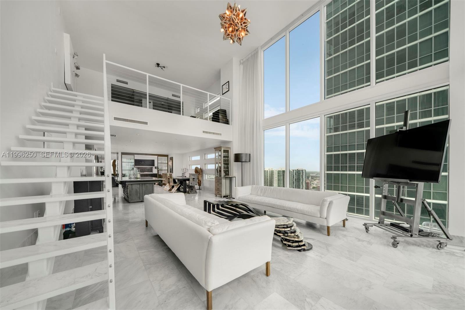 1040 Biscayne Blvd 3304