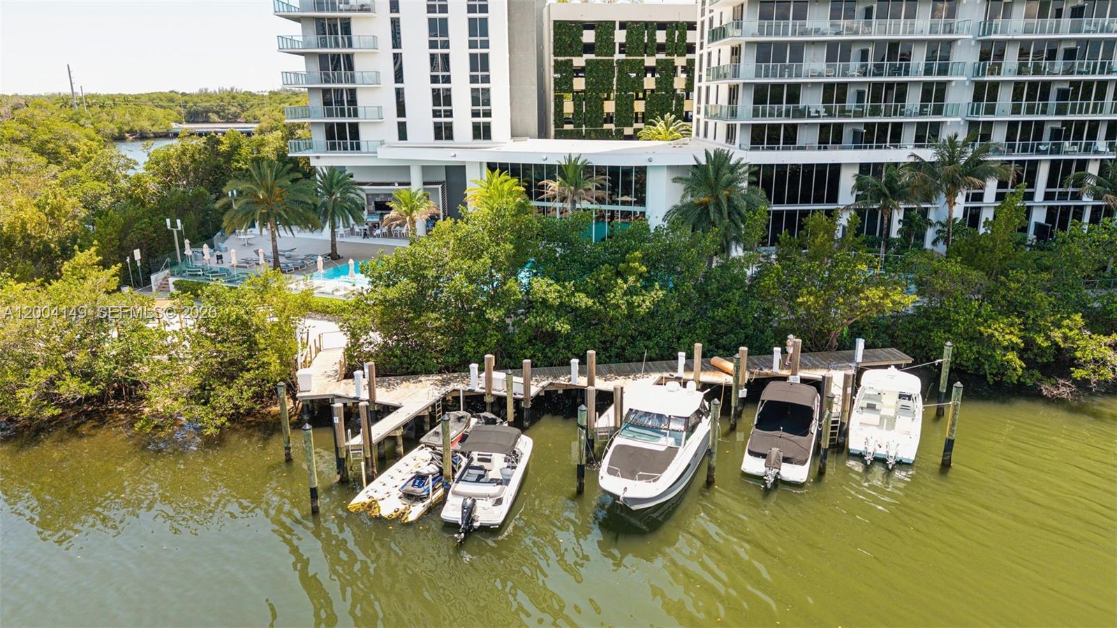 16385 Biscayne Blvd 3001