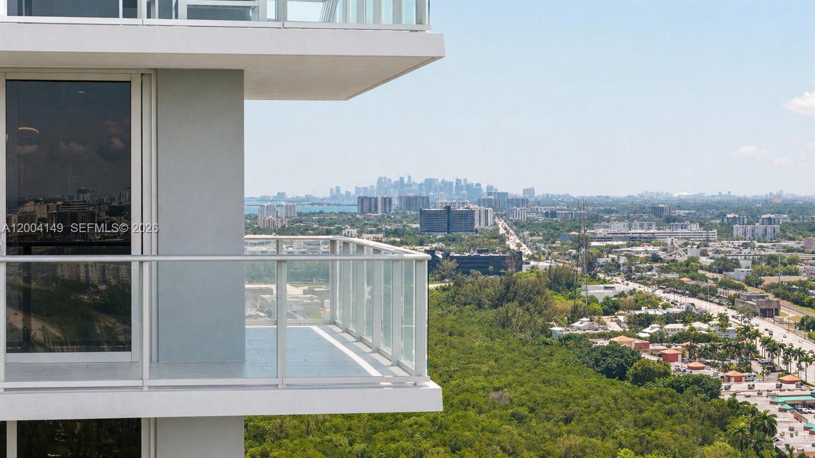THE HARBOUR NORTH CONDO - Residential
