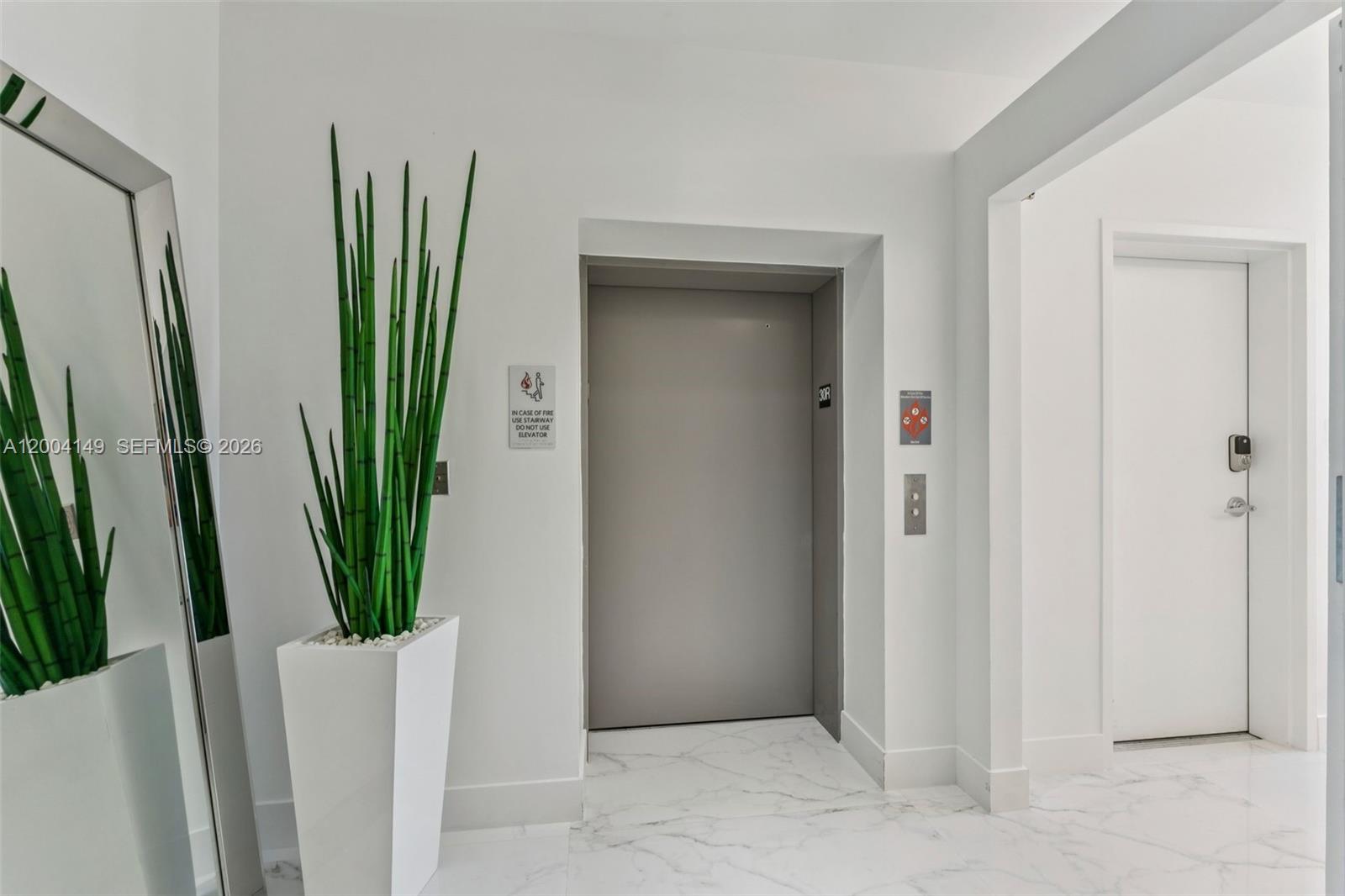 THE HARBOUR NORTH CONDO - Residential