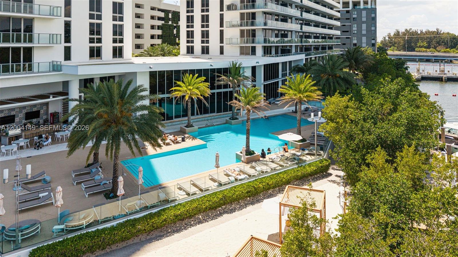 THE HARBOUR NORTH CONDO - Residential