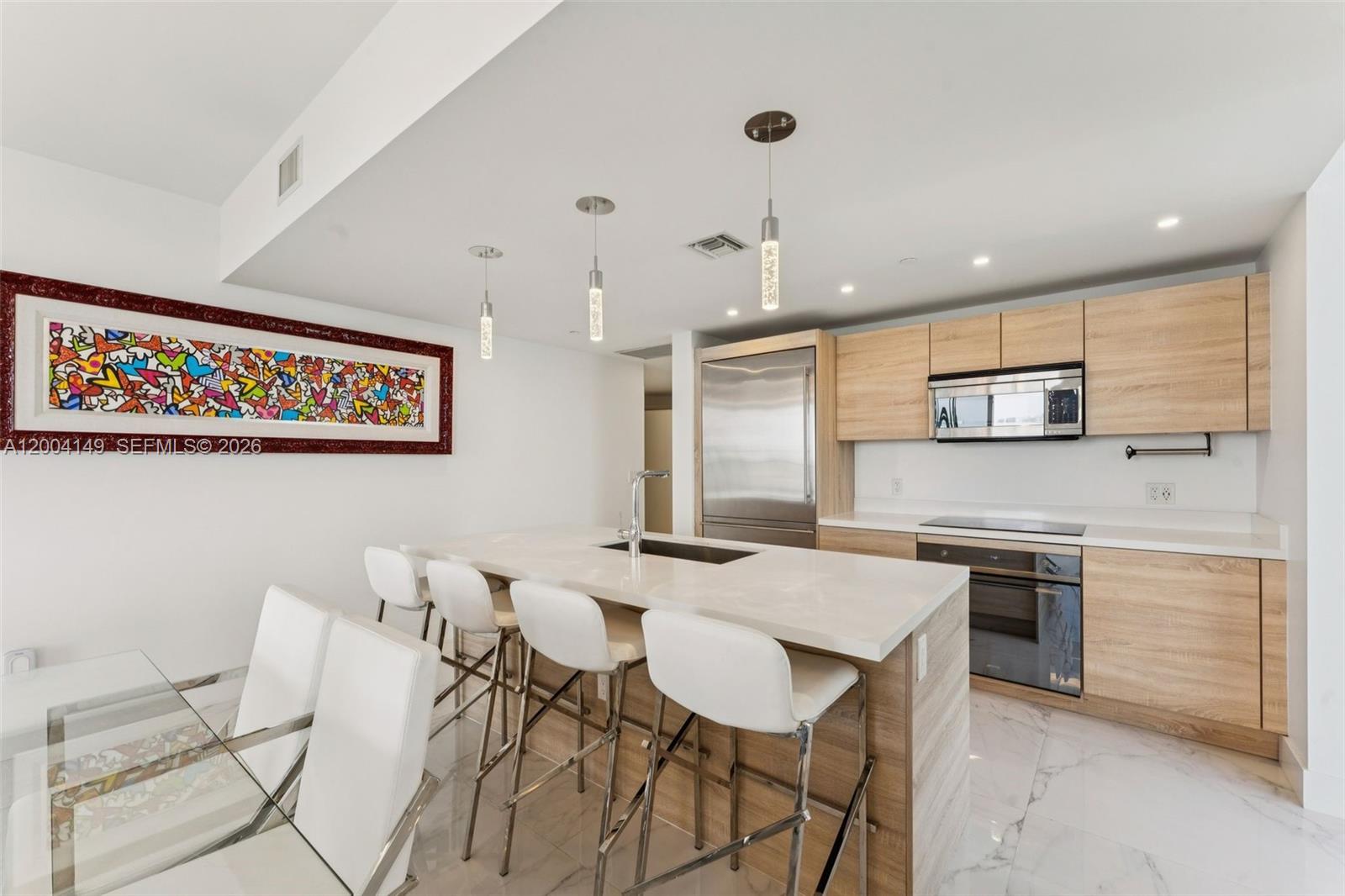 THE HARBOUR NORTH CONDO - Residential