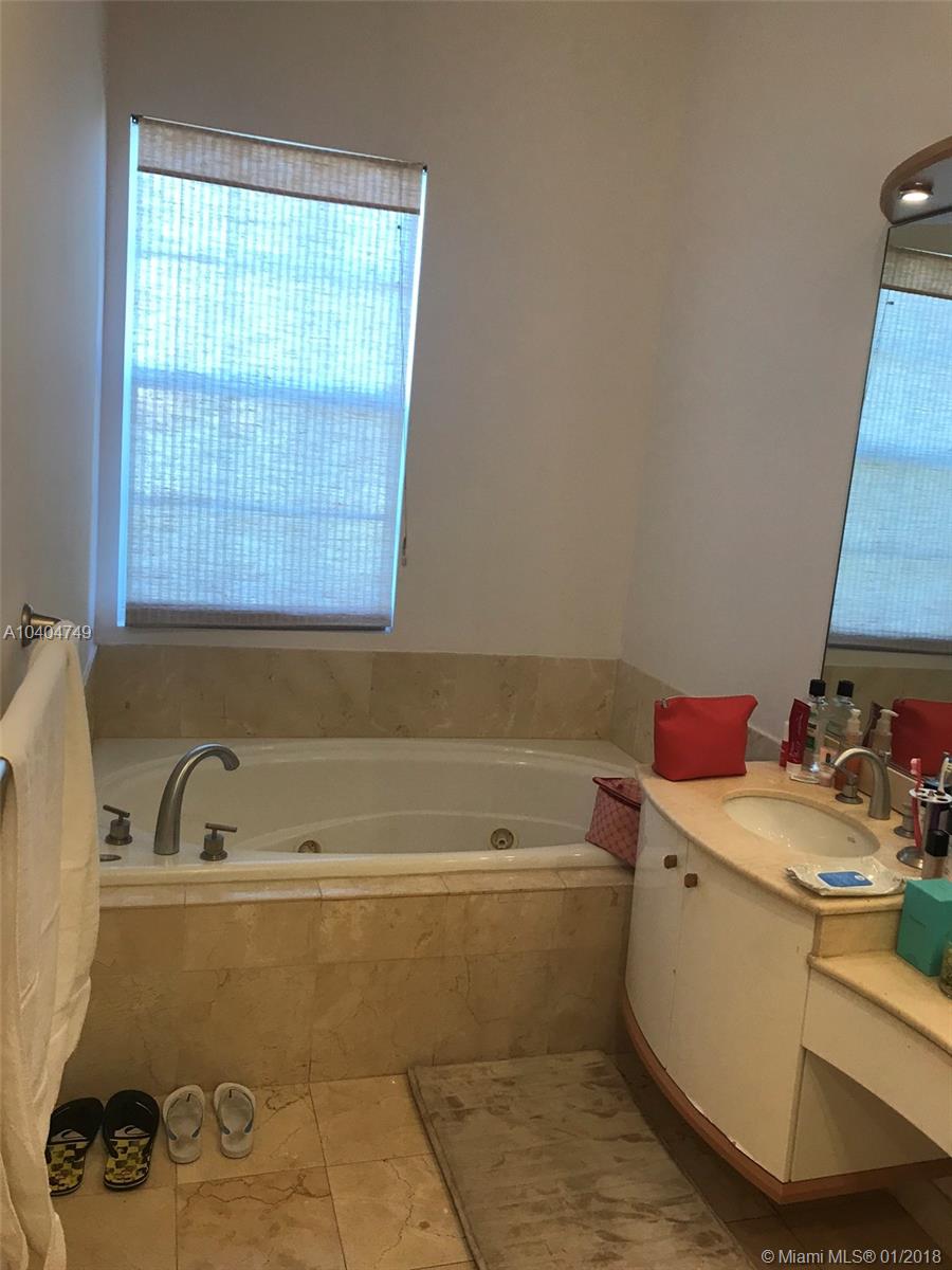 AQUAVISTA CONDO - Residential