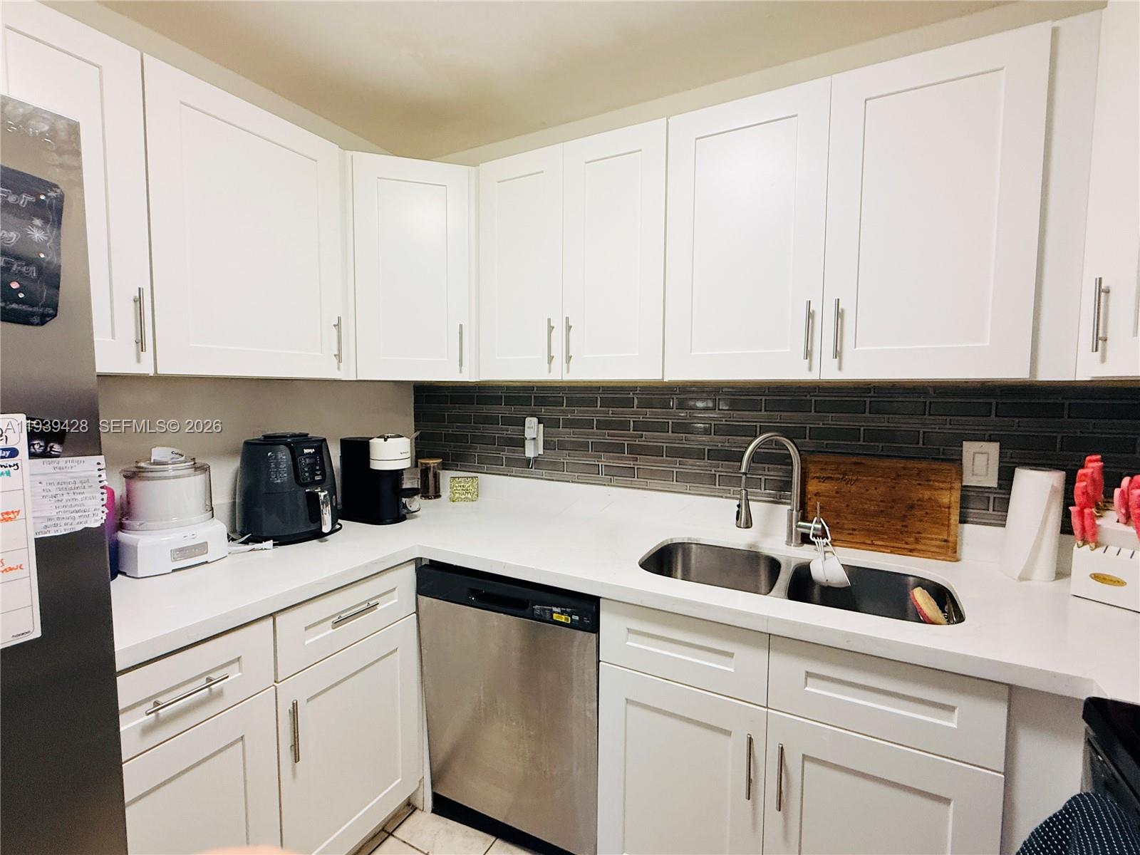 VILLAS OF RIVERSIDE CONDO - Residential