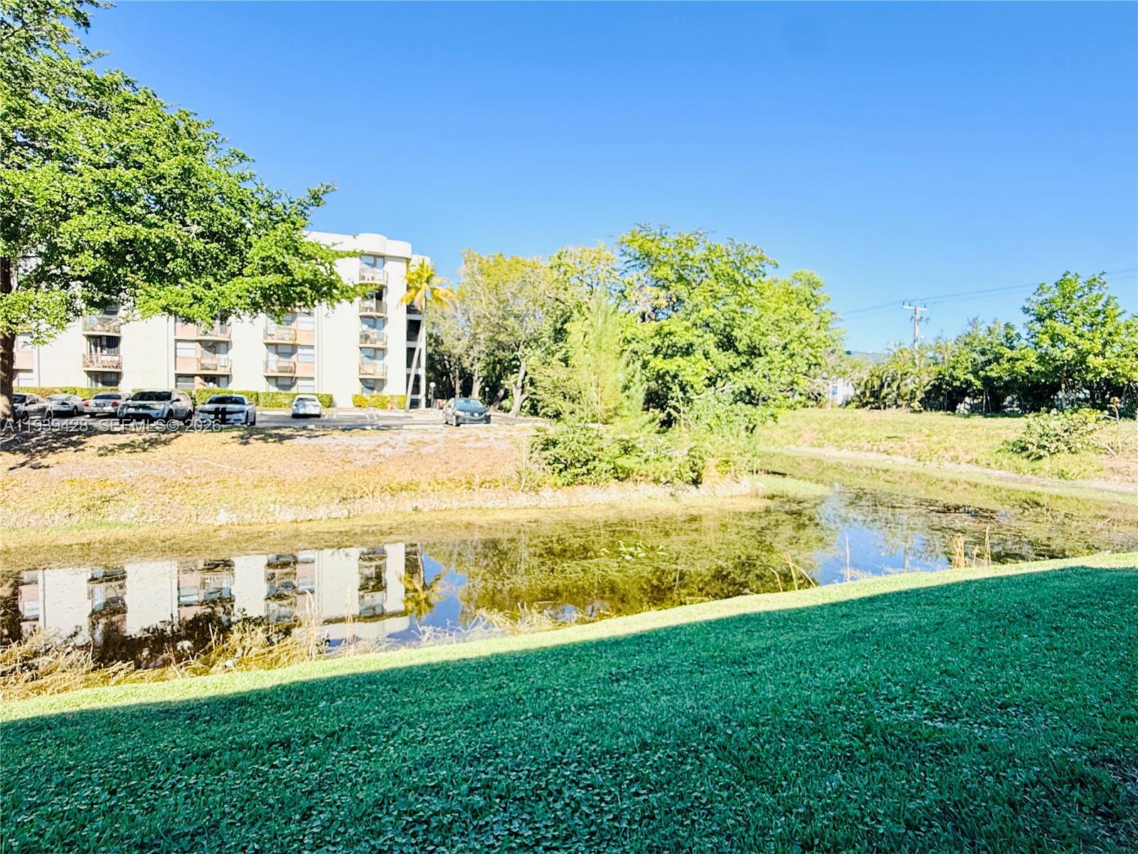 VILLAS OF RIVERSIDE CONDO - Residential