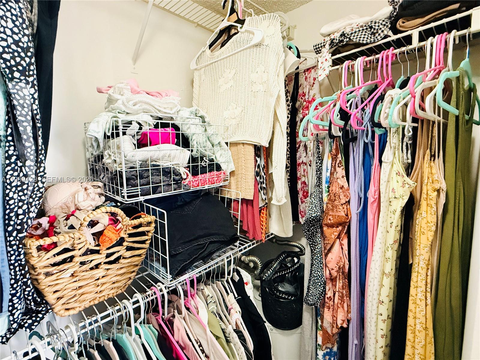 VILLAS OF RIVERSIDE CONDO - Residential