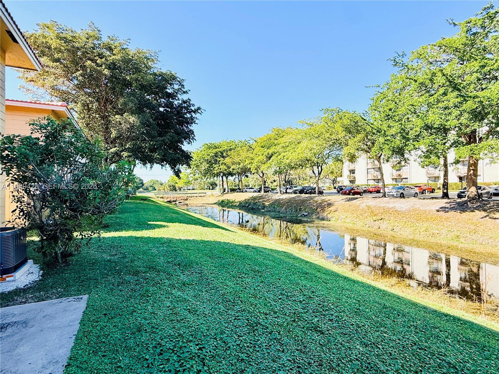 VILLAS OF RIVERSIDE CONDO - Residential