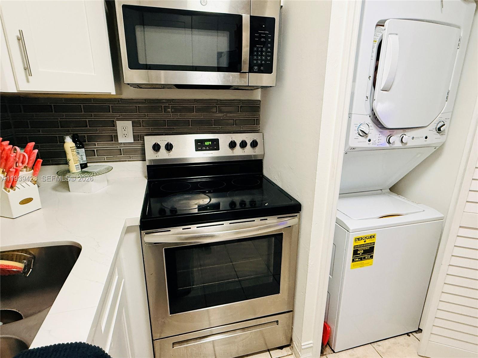 VILLAS OF RIVERSIDE CONDO - Residential