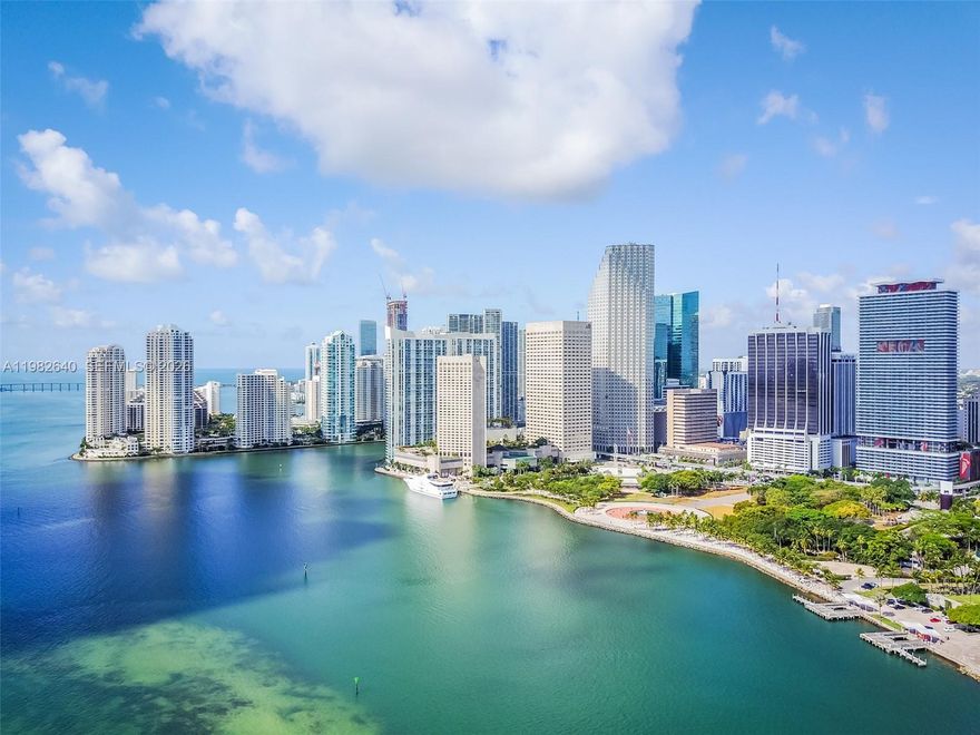 Experience the ultimate urban lifestyle in this stunning loft-style condo in the heart of Downtown Miami! Featuring
soaring vaulted ceilings, sleek concrete floors, and a bright, open layout, this modern residence boasts a stylish
white kitchen with contemporary cabinetry and luxurious bathrooms. Enjoy world-class amenities, including a
rooftop pool, jacuzzi, fully equipped gym, lap pool, and gazebo on the ground level, plus a resident lounge. With
24-hour concierge and security, this prime location puts you just minutes from the beaches, Brickell, the Design
District, and the airport. Don’t miss this opportunity—schedule a viewing today!
