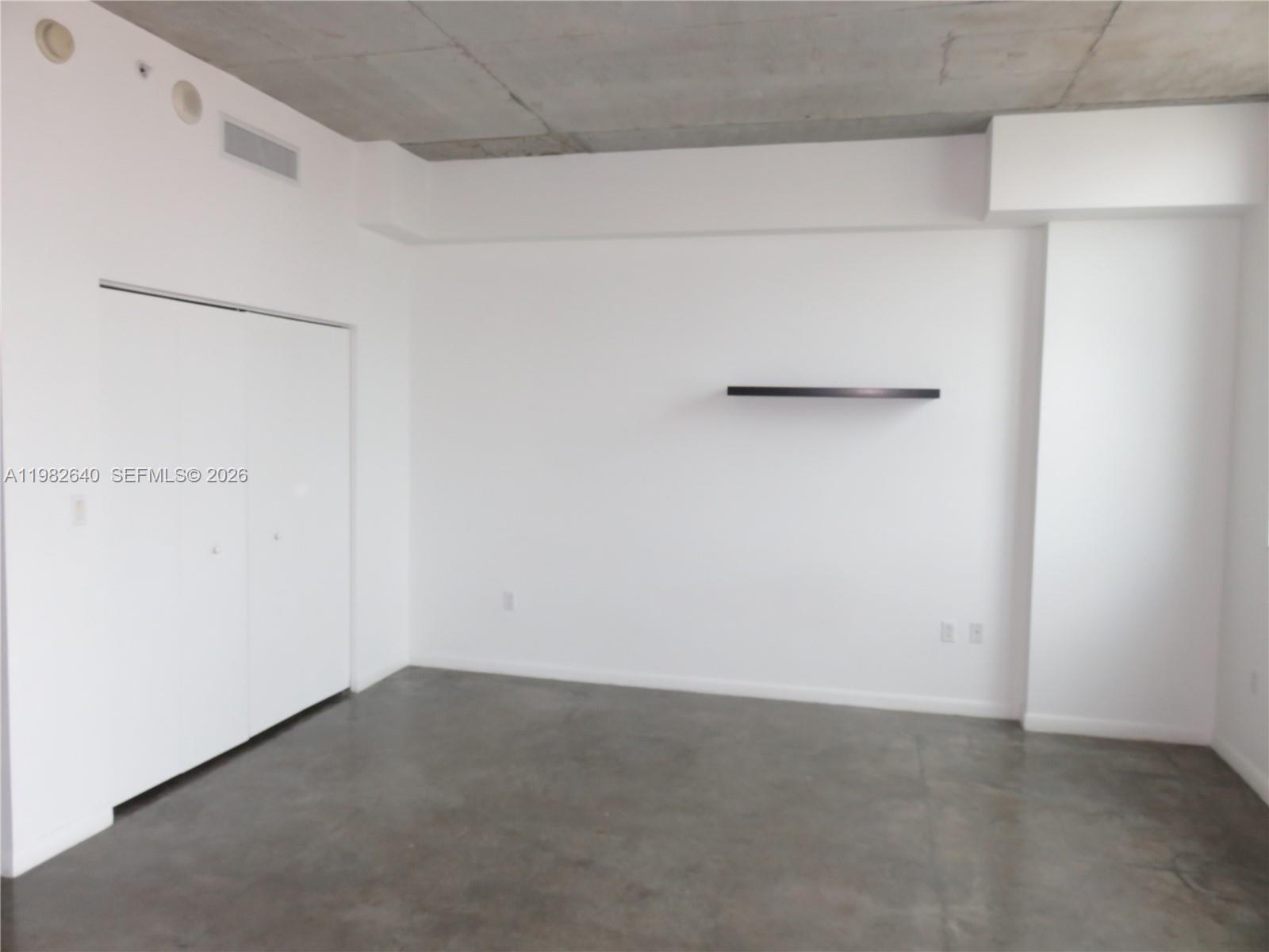 THE LOFT DOWNTOWN II COND - Residential Lease