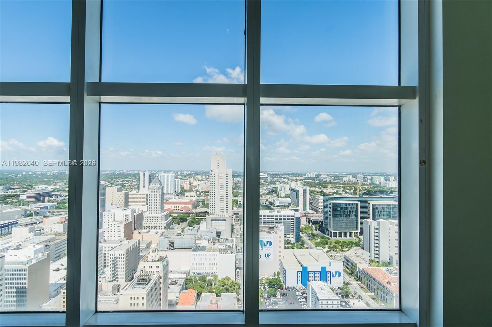 THE LOFT DOWNTOWN II COND - Residential Lease